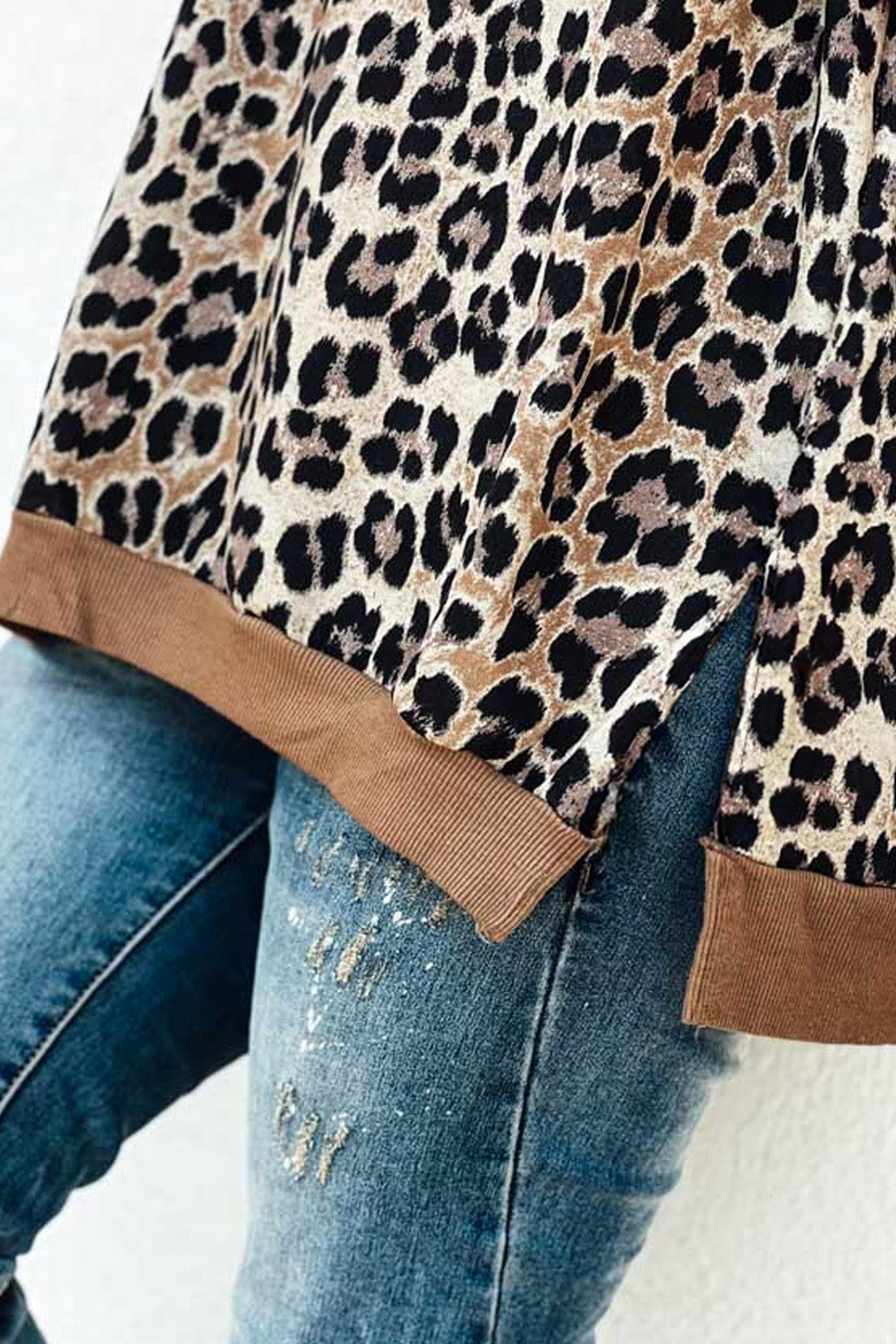 Plus Size Leopard Contrast Trim Top