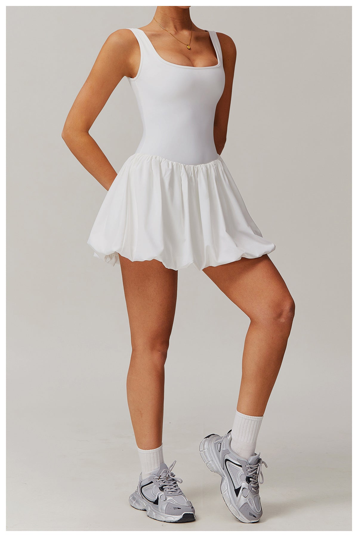 L-Sports Sleeveless Dress (with Inner Pocket Shorts)