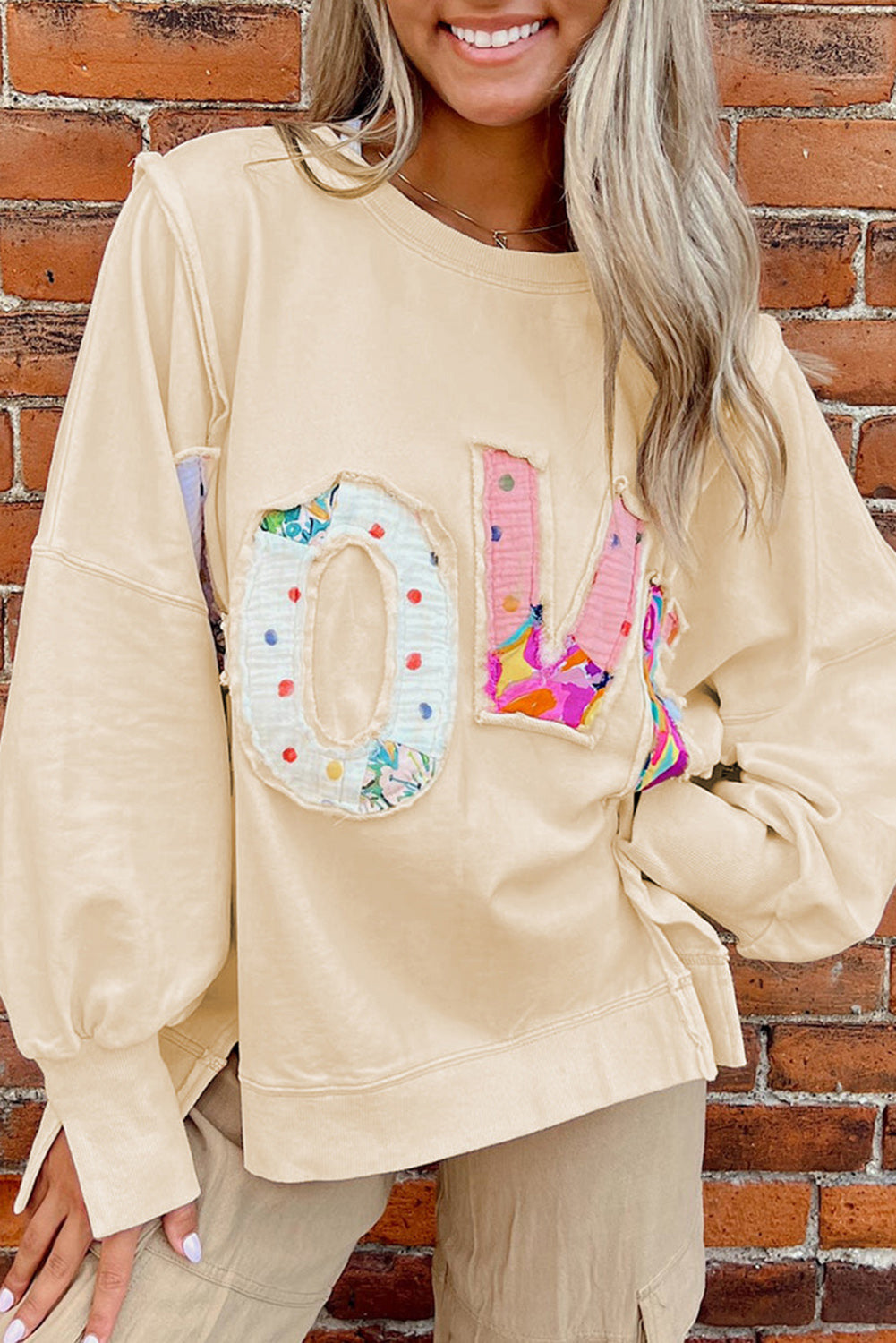 (Pre order 11.25)LOVE Patch Sweatshirt