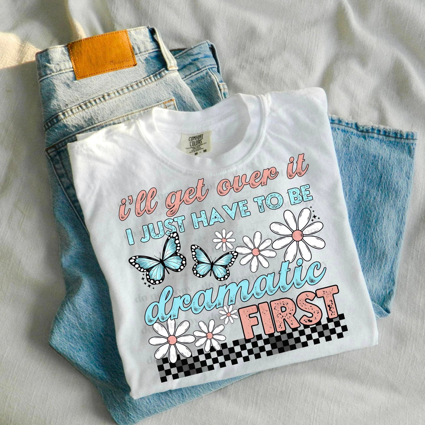 Dramatic GRAPHIC TEE