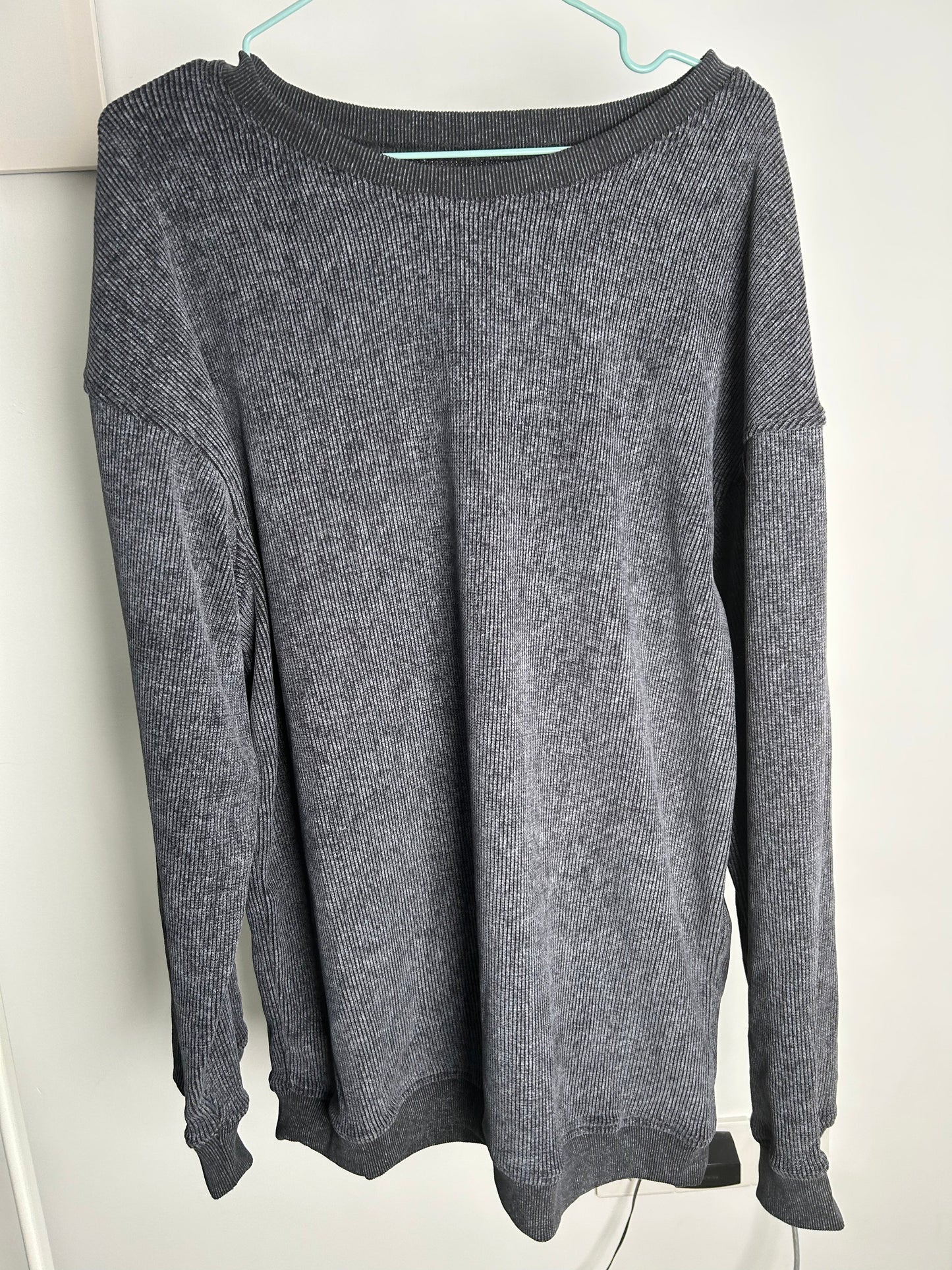 Solid Ribbed Knit Round Neck Pullover Sweatshirt