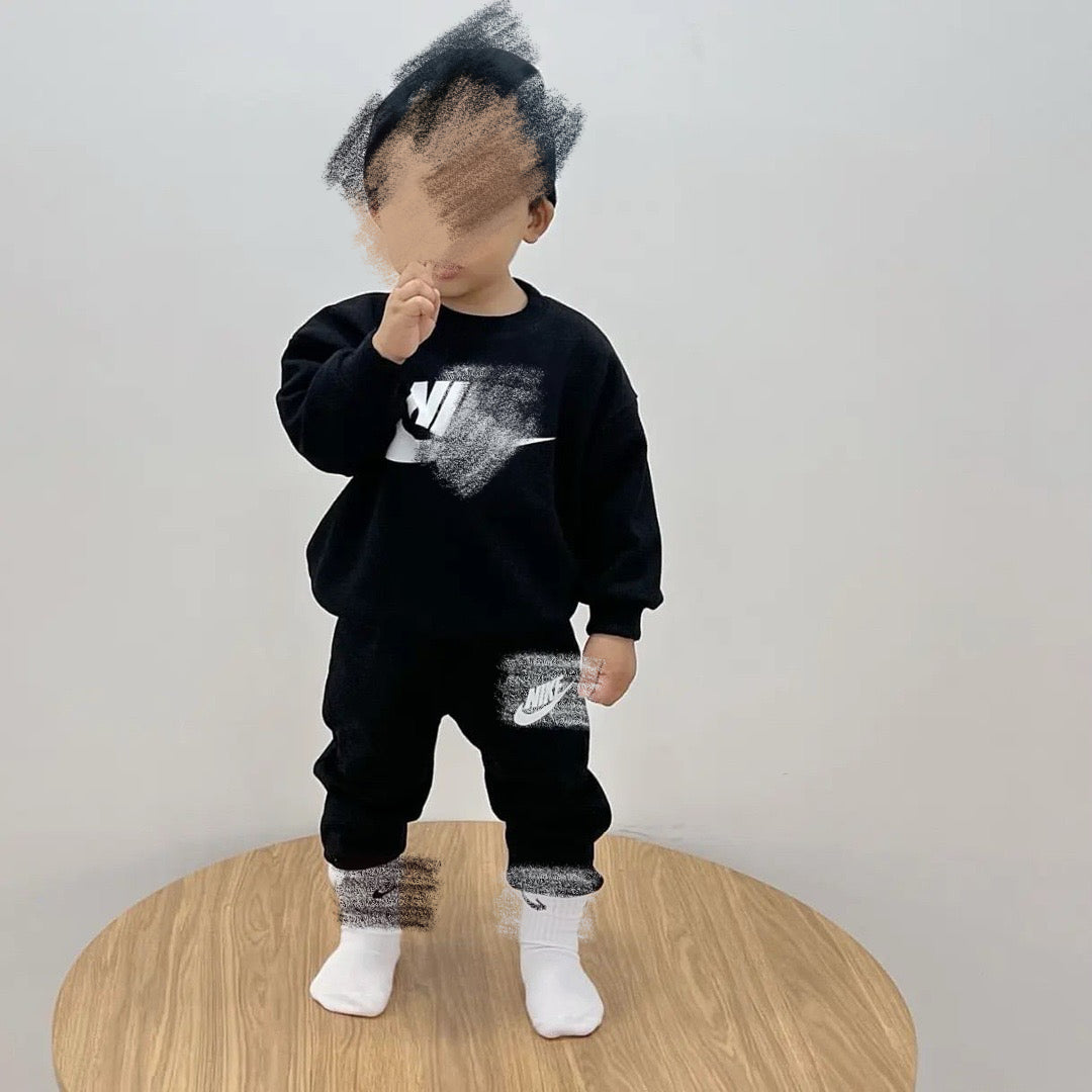 Kid's Sweatshirt + Pants 2 Piece Set