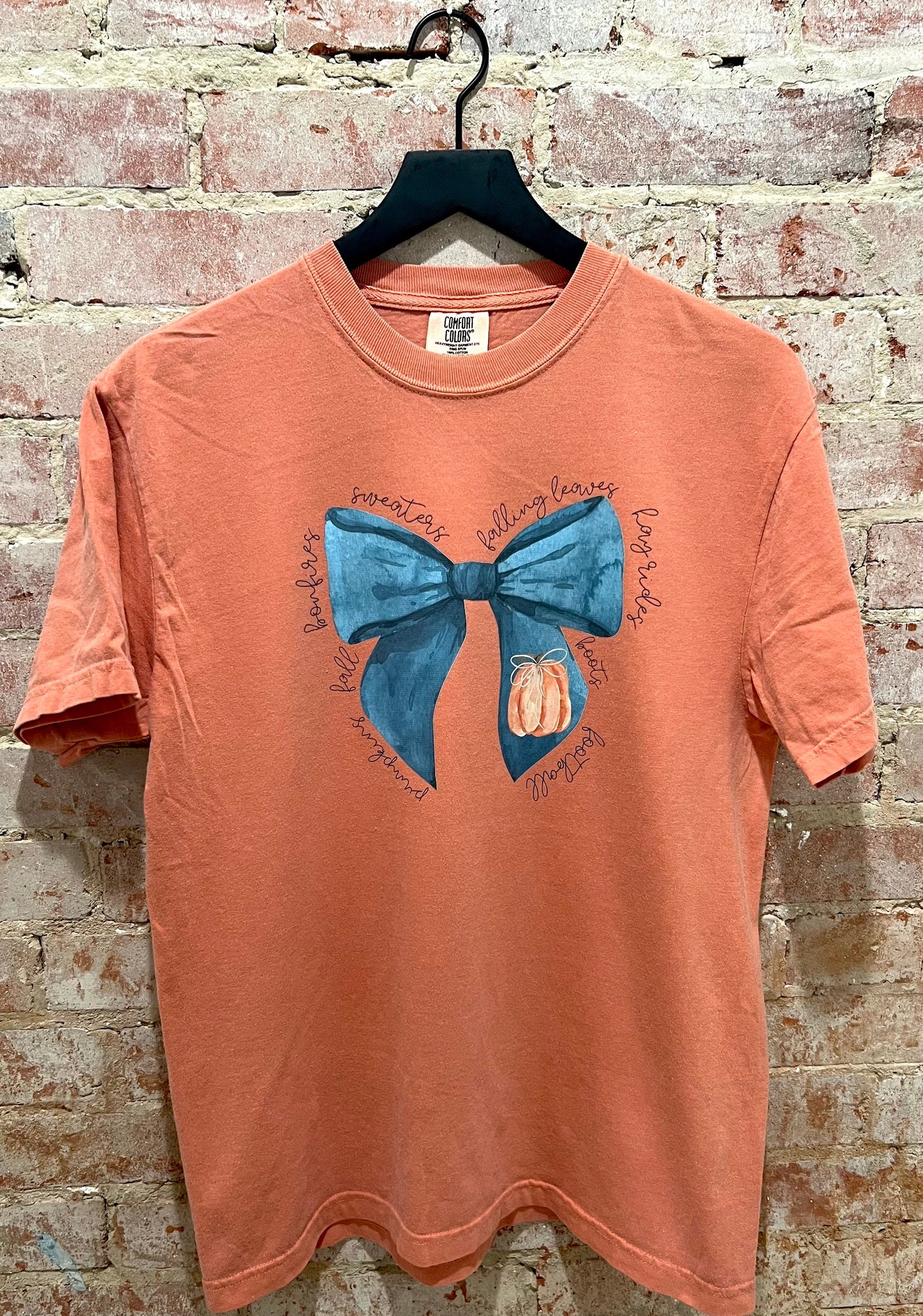 Pumpkin on Bow tee