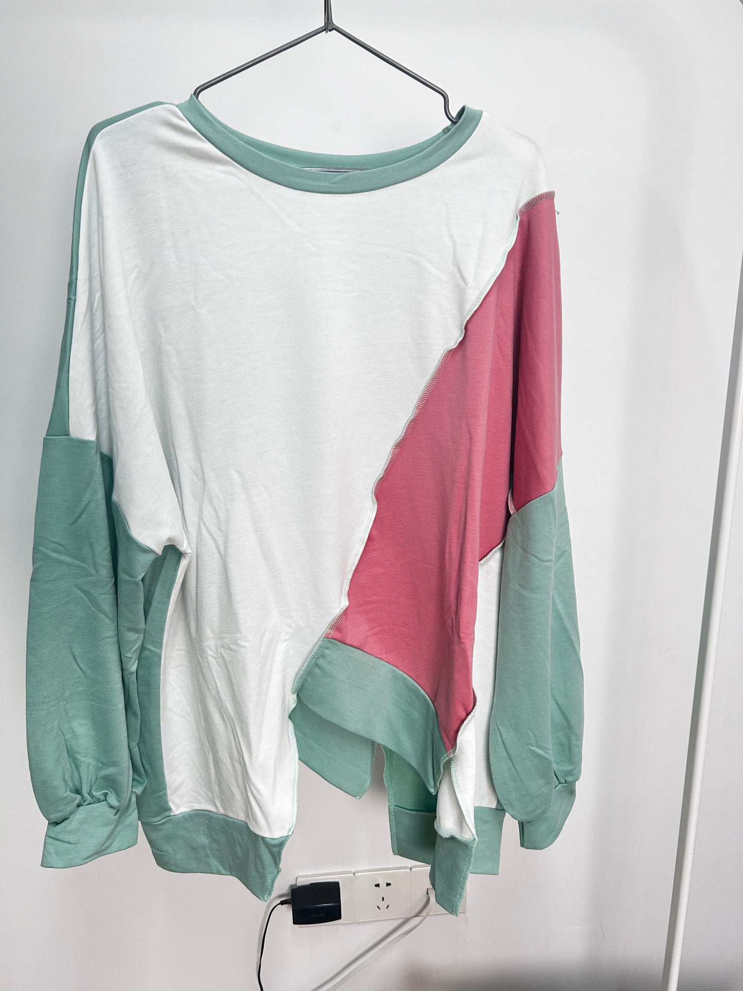 Colorblock Stitching Irregular Hem Long Sleeve Top