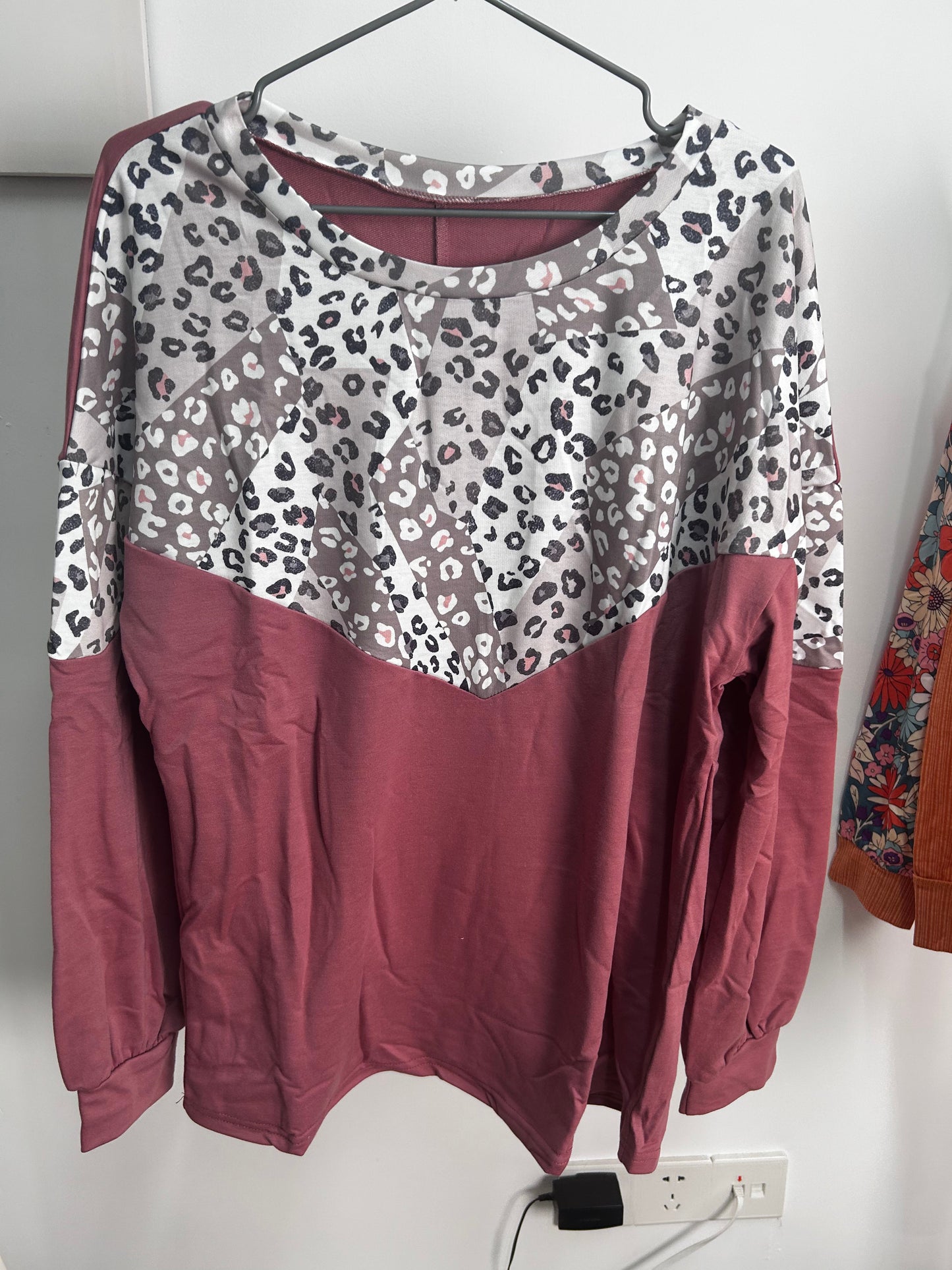 Leopard Print Patchwork Long Sleeve Top