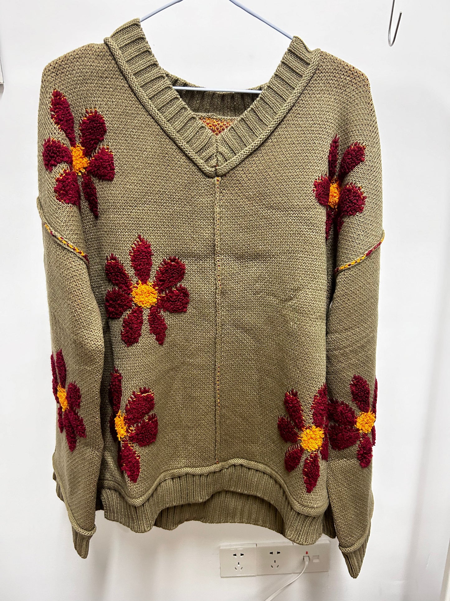 Flower Knit Ribbed Trim Sweater