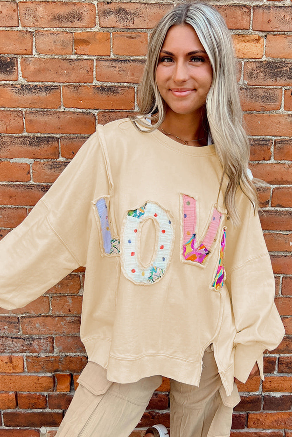 (Pre order 11.25)LOVE Patch Sweatshirt